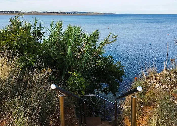 Lovely In With House Sea View Апартаменты