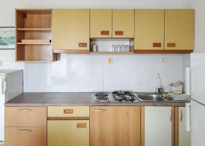 Lovely In With House Sea View Апартаменты